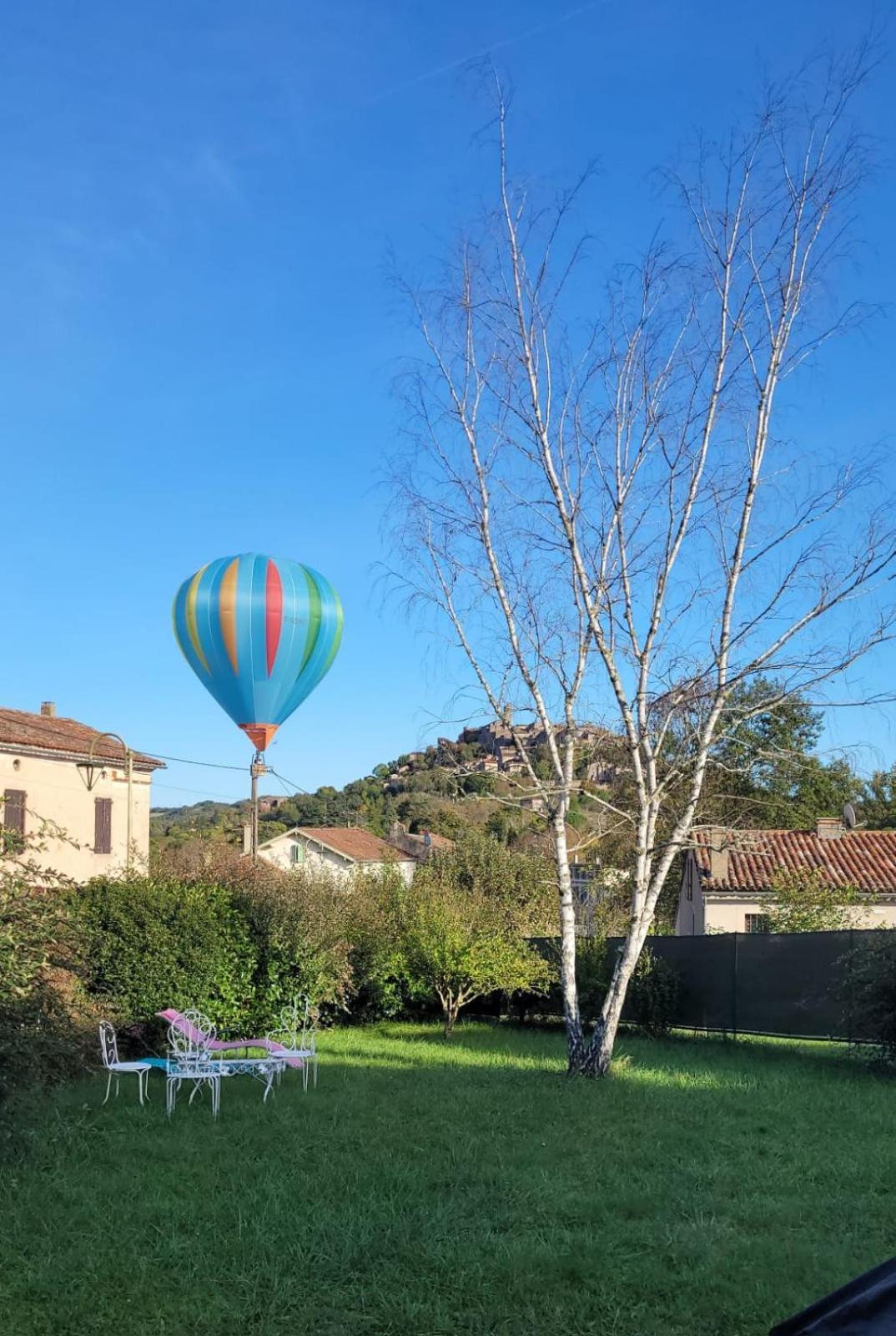 La Jolie Vue Et La Maison De La Tour- Cordes-Sur-Ciel Les Cabannes  Exterior photo